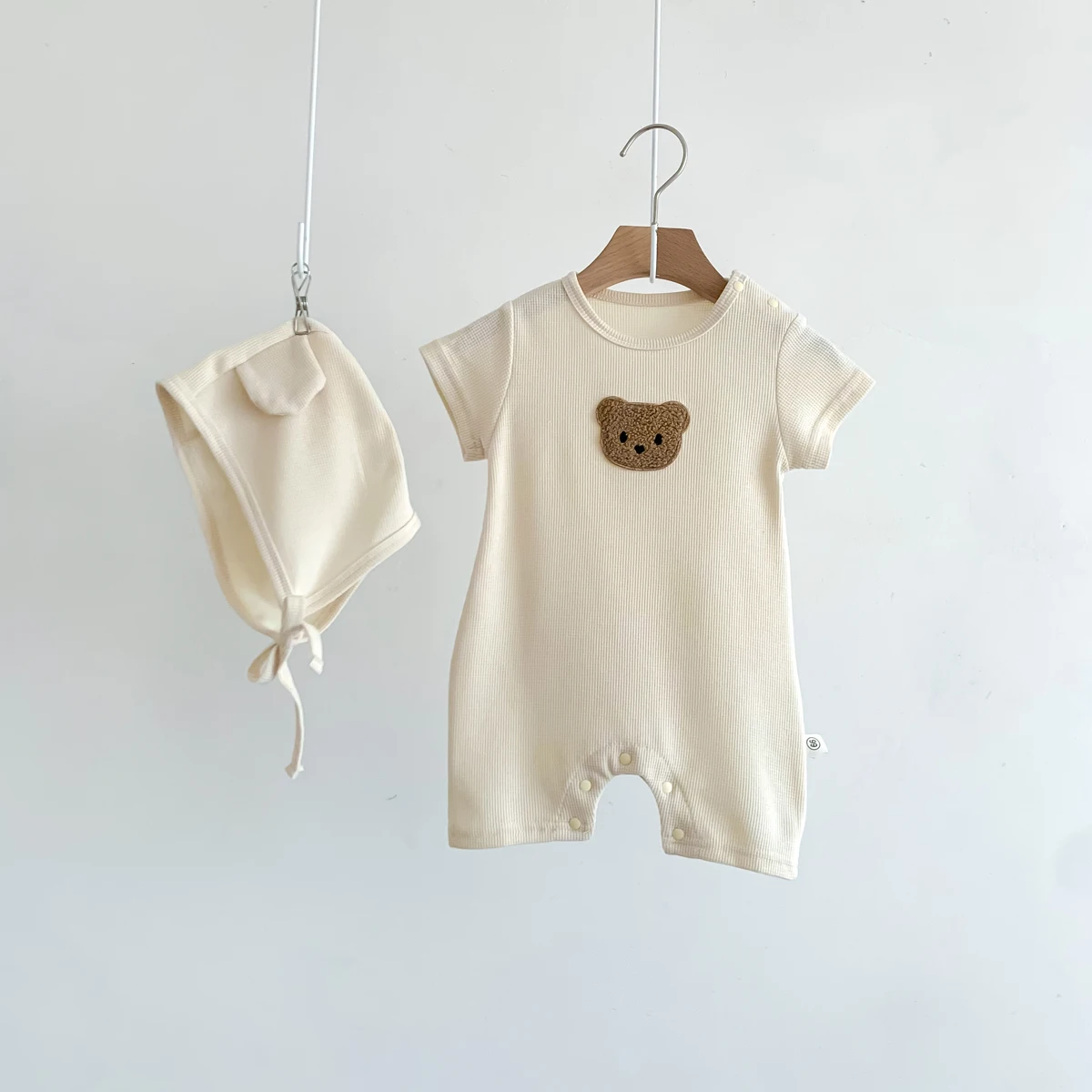 Baby Jumpsuit Summer Waffle Bear Baby Clothes Baby short-sleeved jumpsuit, Super Cute Outdoor Clothes For Boys And Girls  127
