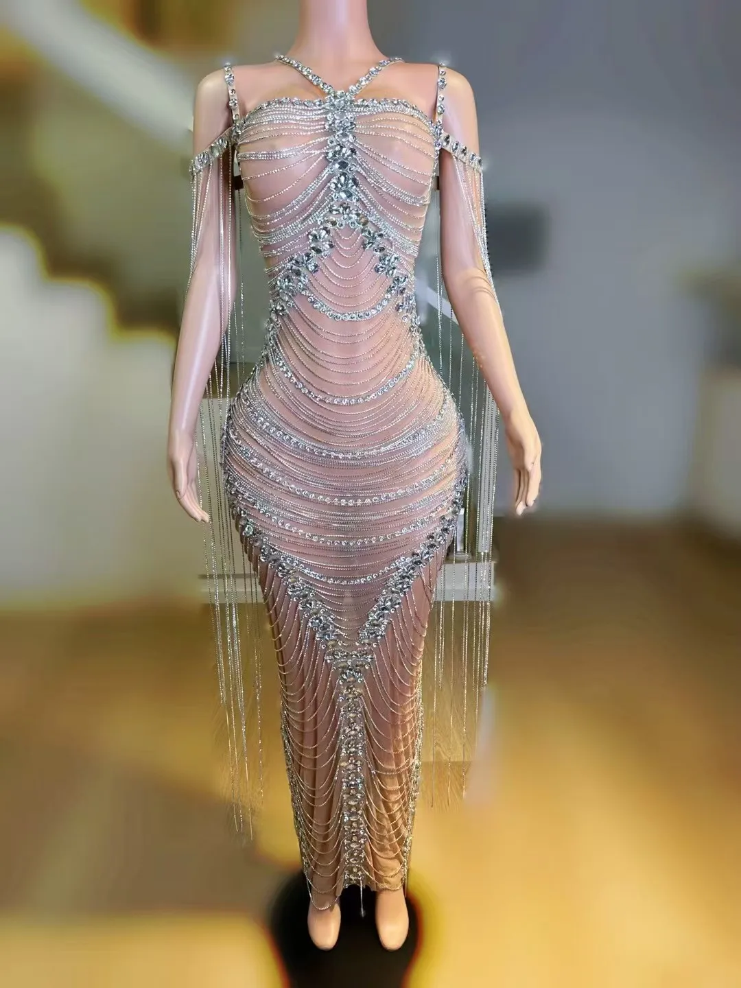 جوز الهند الرقبة معلقة شرابة لامعة الماس ChainMesh ضيق ومثير الورك المعانقة تنورة طويلة A874