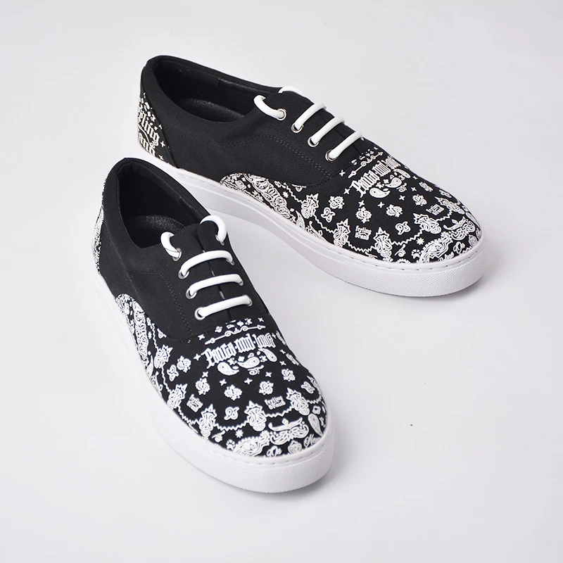 

Cashew Pattern Black Flowers American Canvas Shoes Men Design Sense Niche Skate Shoe Professional Low Top Wear Resistant Shoes