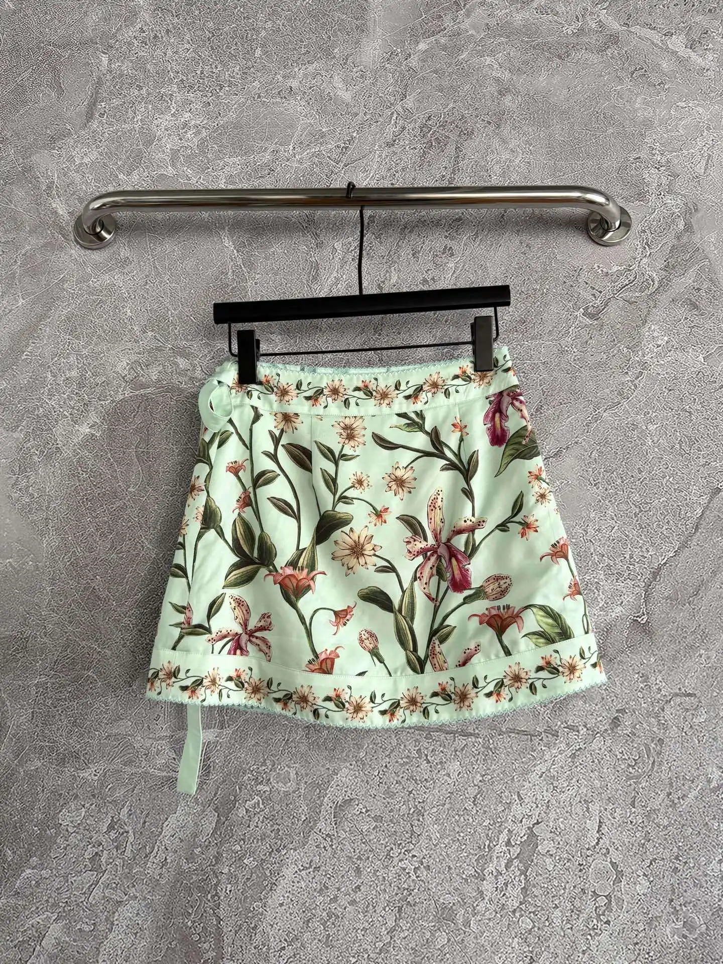 

Spring and summer new fashionable and elegant one-piece printed tie tie knot Nanfa Huasong half skirt women's clothing