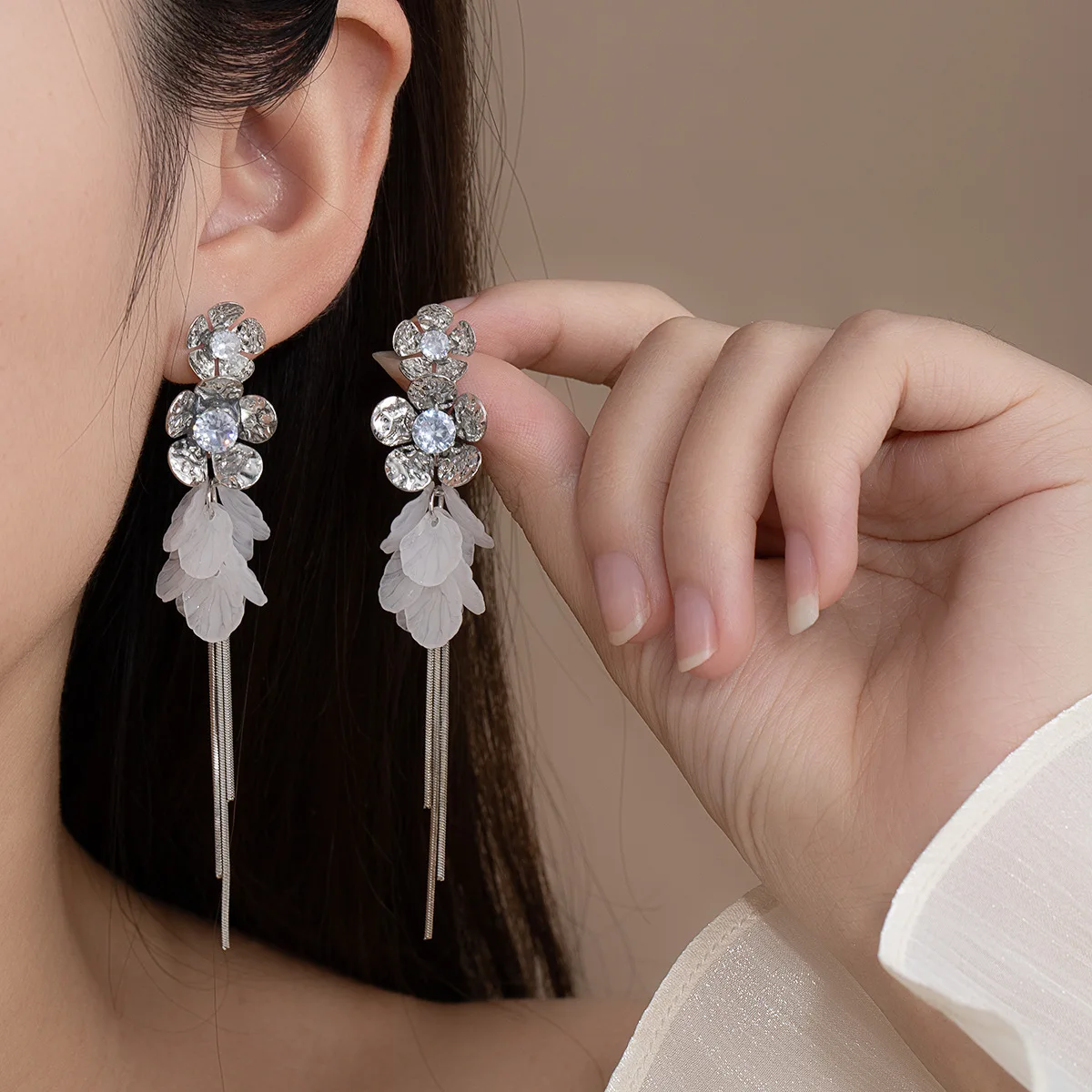 925 Silver Needle Korean Fashion Long Crystal Flower Tassel Earrings For Women Jewelry 2026 Trending New Exaggerated Earrings