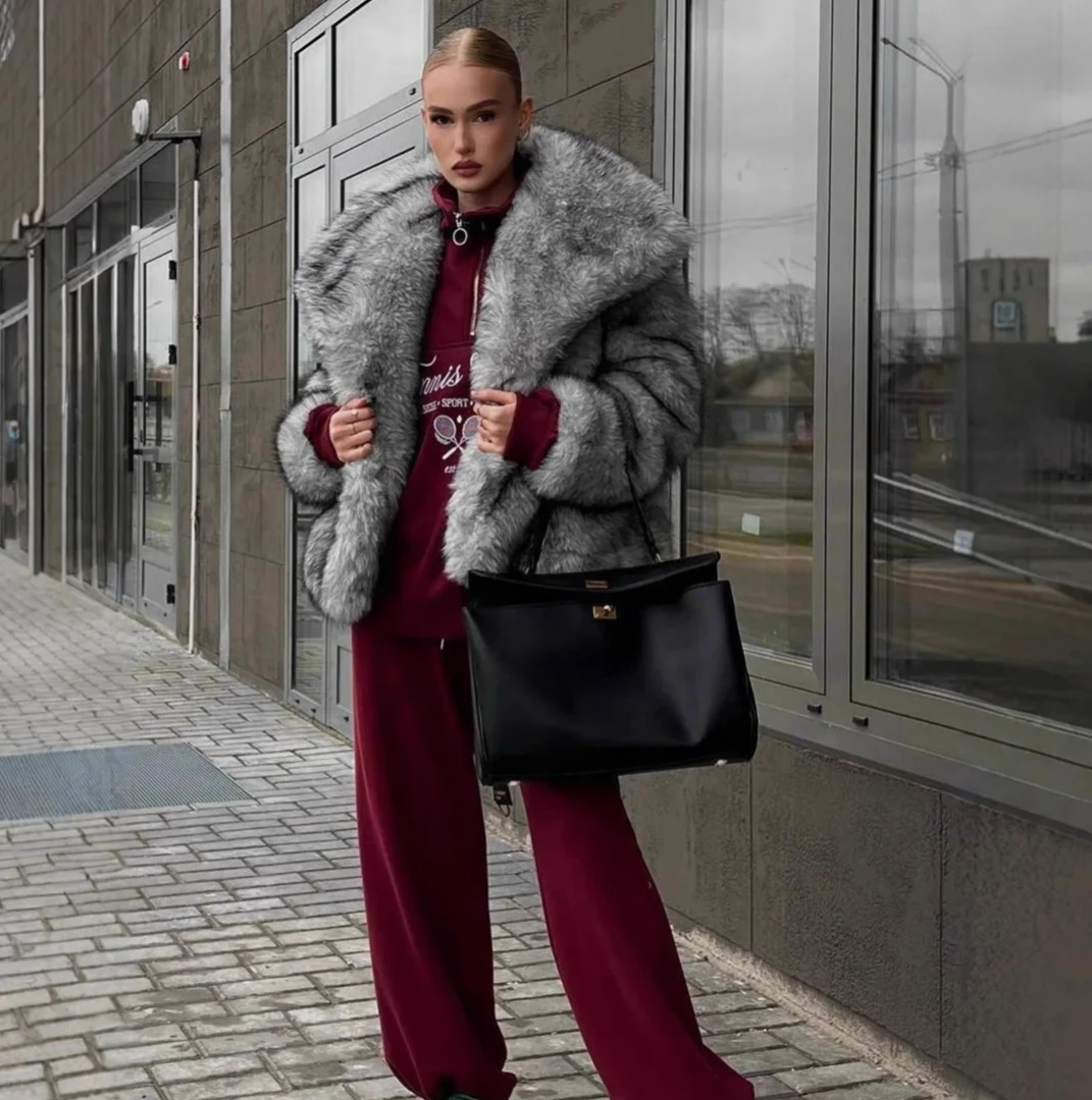 

Winter Soft Fluffy Fur Coat Women High Street Luxury Large lapel Faux Fox Fur Jacket Silver fox colored Female Overcoats