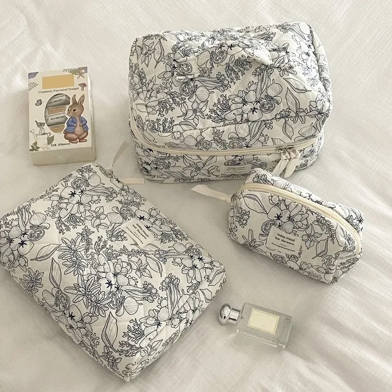 Women\'s Zipper Cosmetic Bag Organizer Flower Quilting Cotton Makeup Bag Female Cloth Handbag Portable Toiletry Case Girls Travel