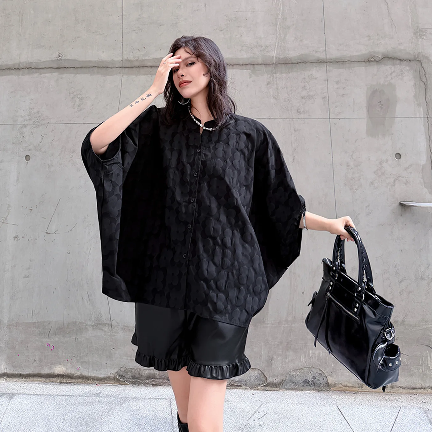 

Dark-style Dark-patterned Jacquard Bat-sleeve Top 2026 Summer New Style Loose-fitting Slimming Niche Stylish Shirt XY79