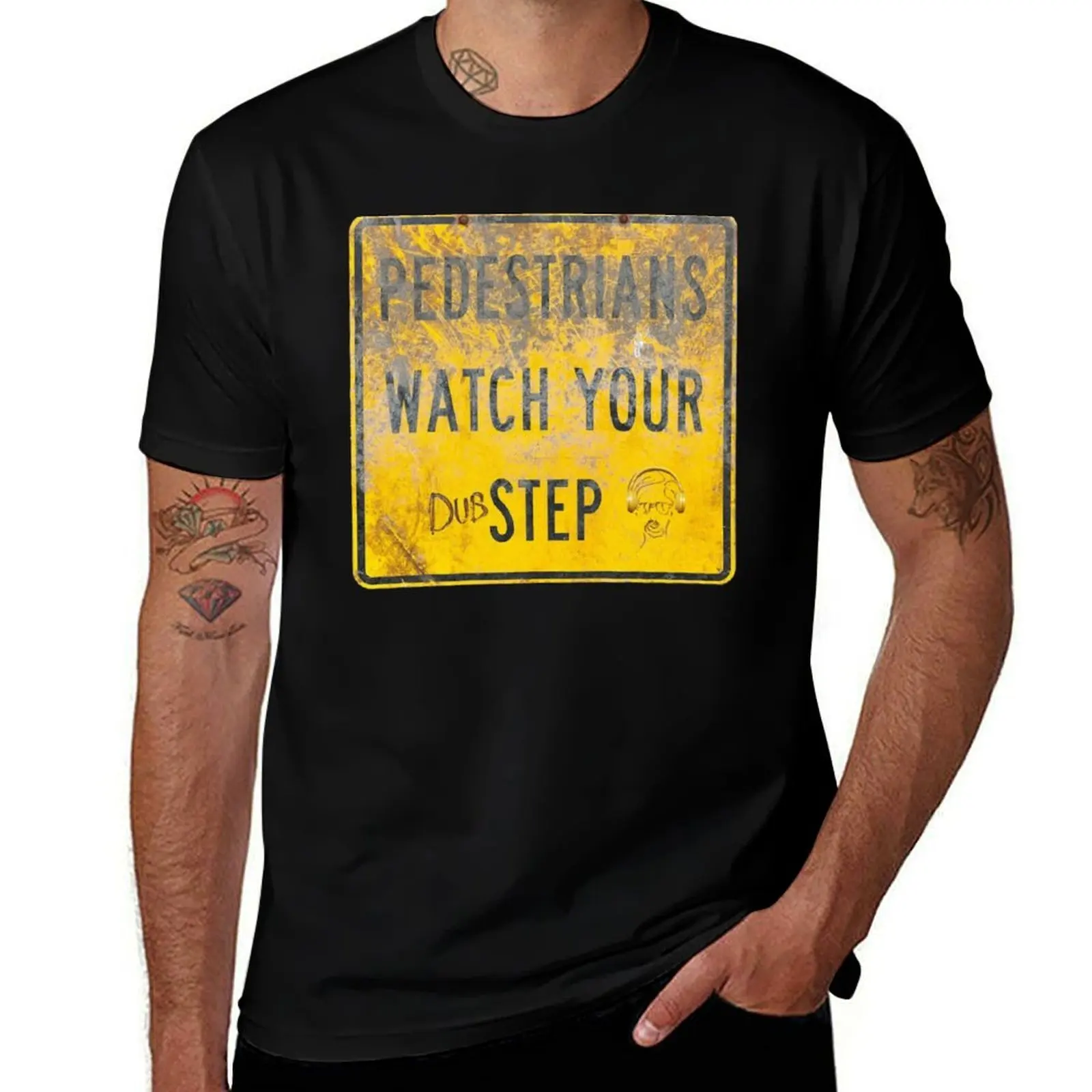 

Pedestrians watch your dubstep T-Shirt Plus Size Loose Fit T-Shirt