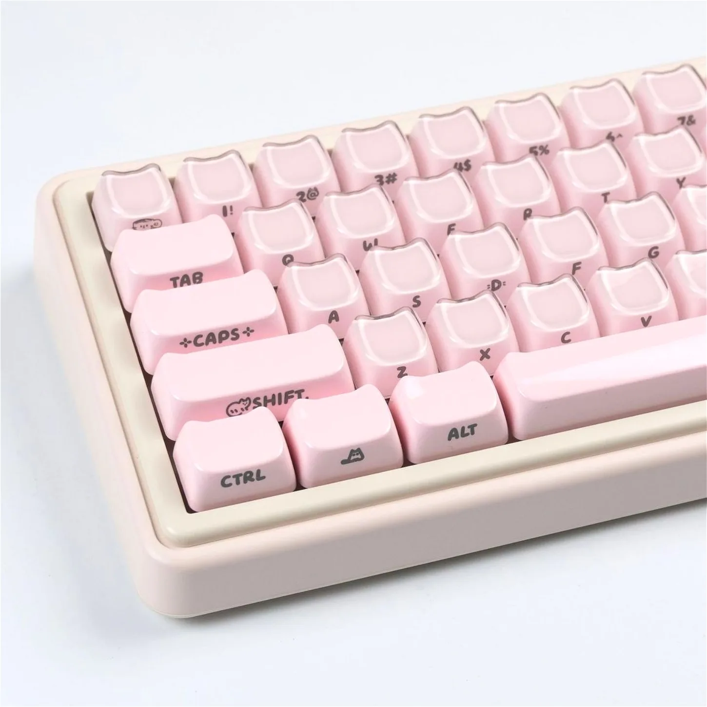 

Комплект колпачков для клавиш MAO Pink White Crystal Jelly Cat PBT+PC, 119 клавиш с боковой гравировкой, для механических клавиатур 60/64/84/98/Gaming