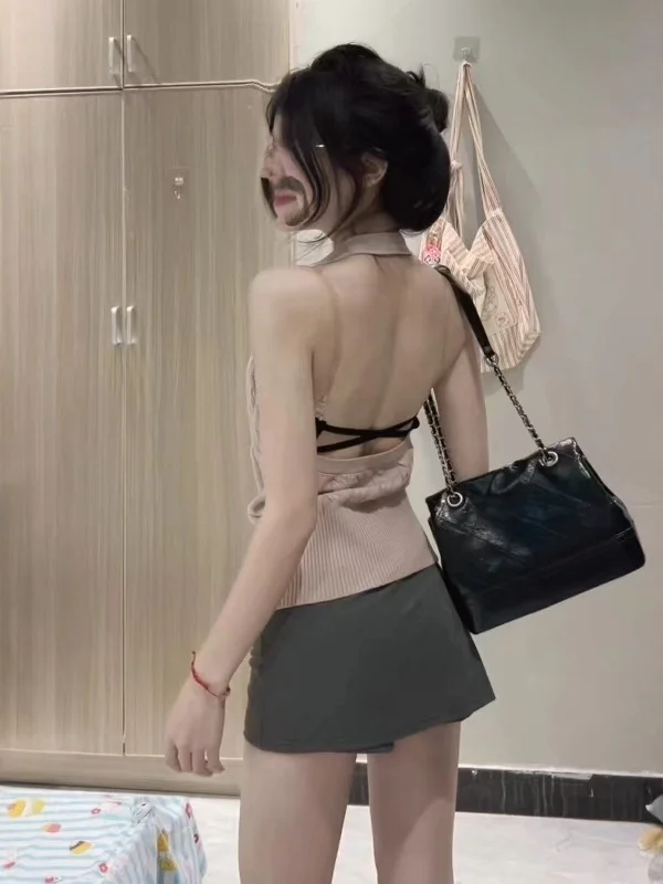 

Retro American Sexy Backless Hanging Neck Knitwear Slim Fit Fashionable Spring 2026 Women's Fashion Casual Outdoor Dance Date