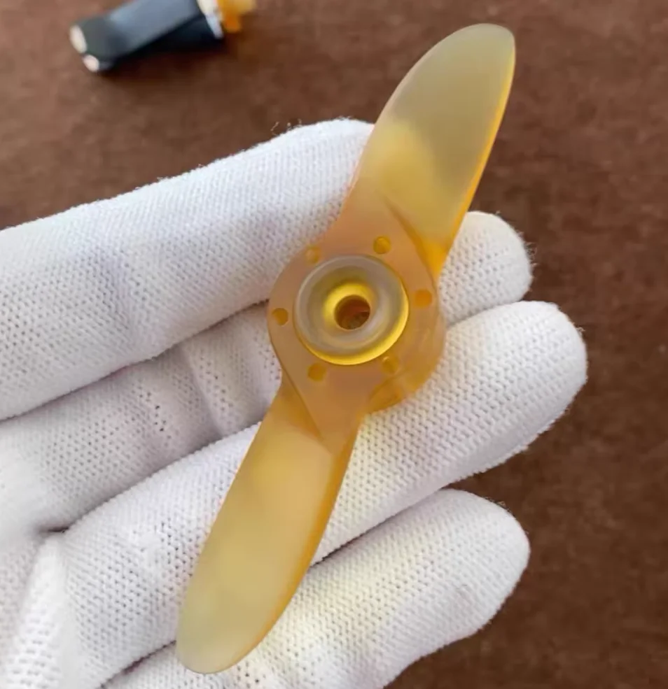 Used EDC Chenyu pei propeller Fingertip gyroscope Decompression toys