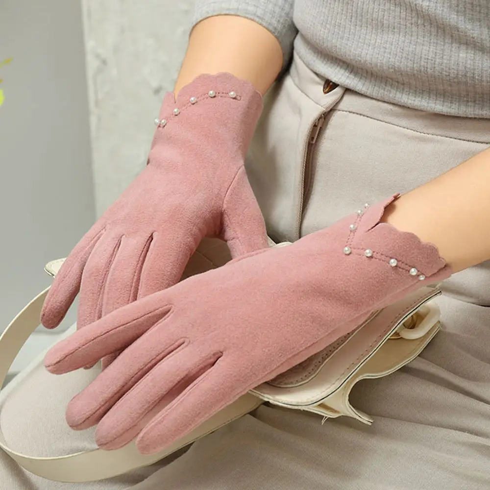 

Comfortable Full Finger Solid Color Pearl Cold Protection Touch Screen Gloves Women's Gloves German Fleece Korean Style Mittens