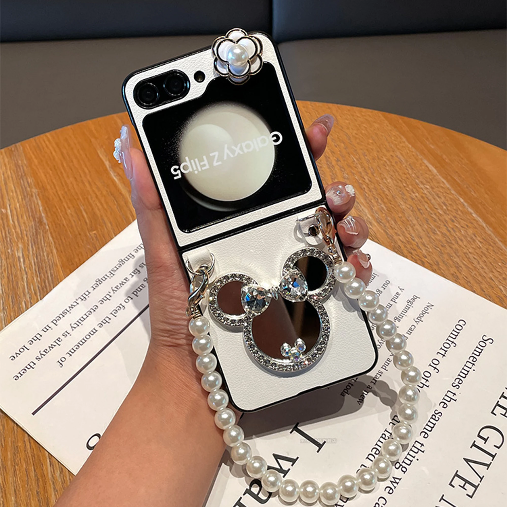 Stylish Camellia Bear Mirror Folding Phone Case For Samsung Galaxy Z Flip 3 4 5 6 Cartoon Iather Phone Case With Pearl Chain