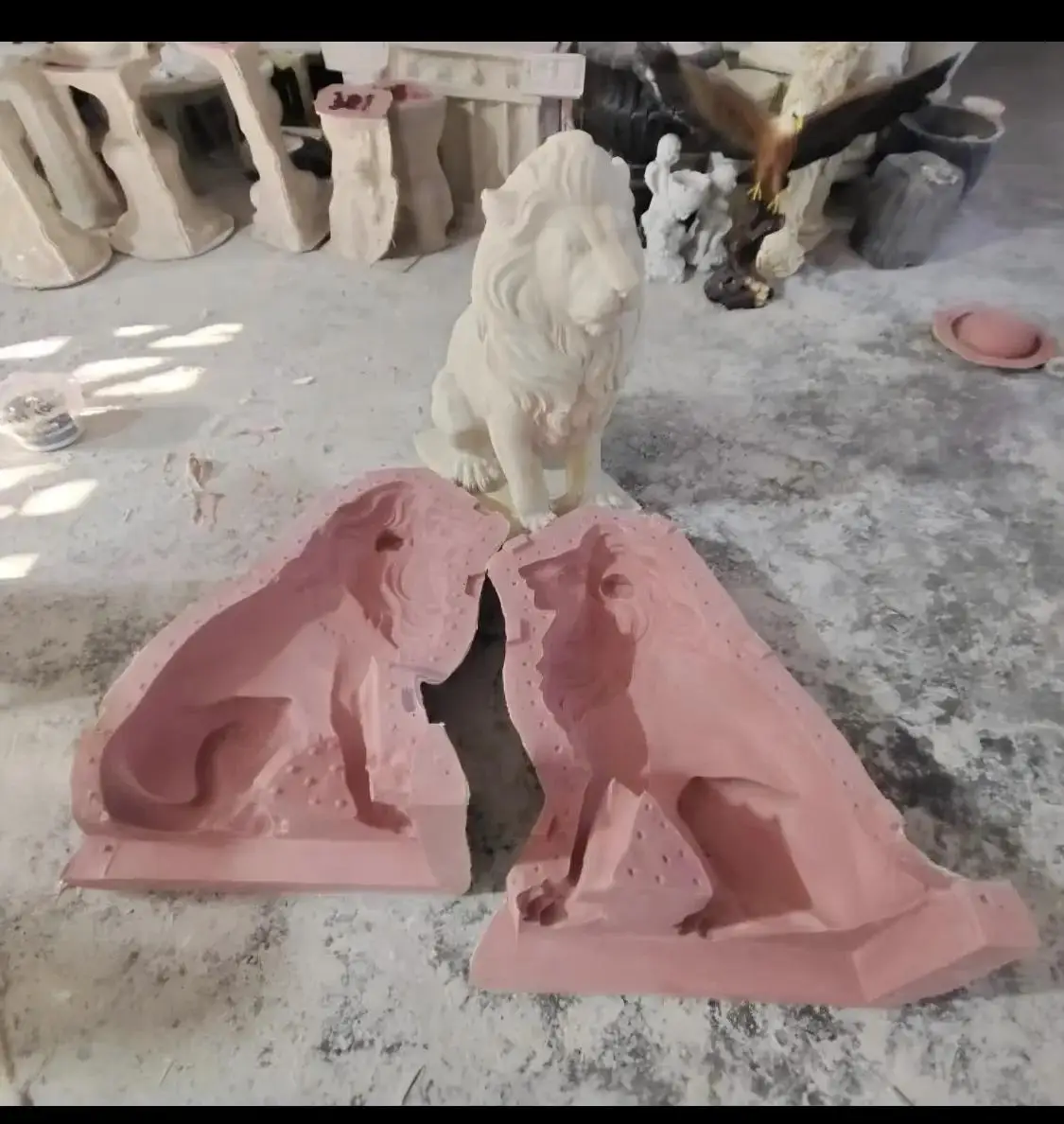 

Large Lion Mold Squatting Lion Sculpture Mold Garden Villa Decoration