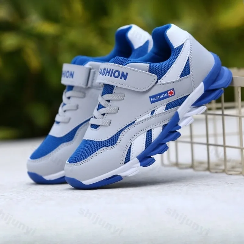 

Boys' Fashion Trend Low Top Thick Sole Casual Sports Shoes 2025 Autumn New Style Childrens' Comfortable Platform Chunky sneakers