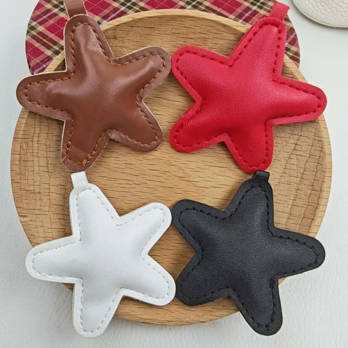 

4pcs PU Leather Charms Three-dimensional Cotton-filled Five-pointed Star Pendant DIY For Jewelry Making Bags And Keychains
