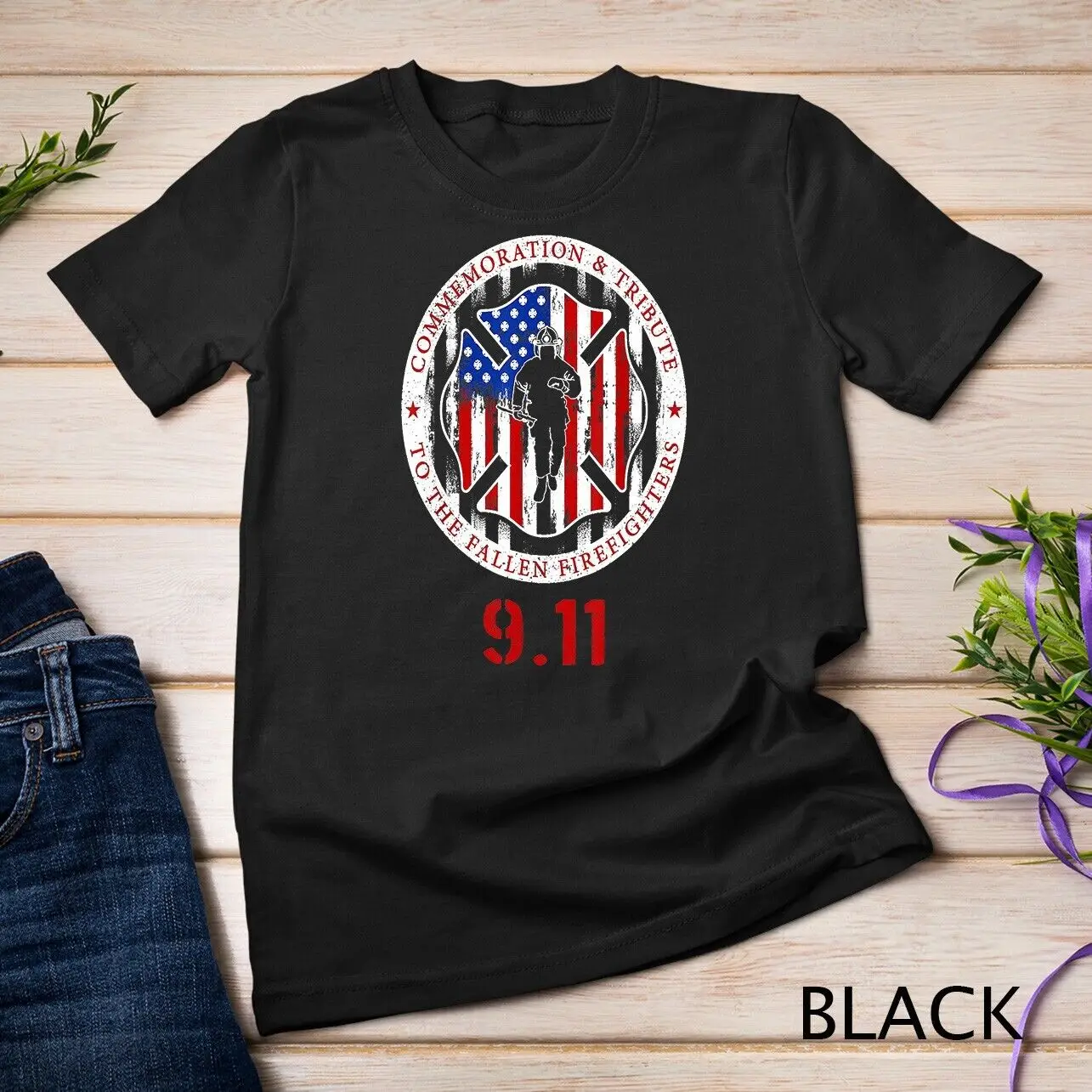 In Memory And Honor Of Firefighters, Remembering 9-11 T-Shirt Unisex T-shirt