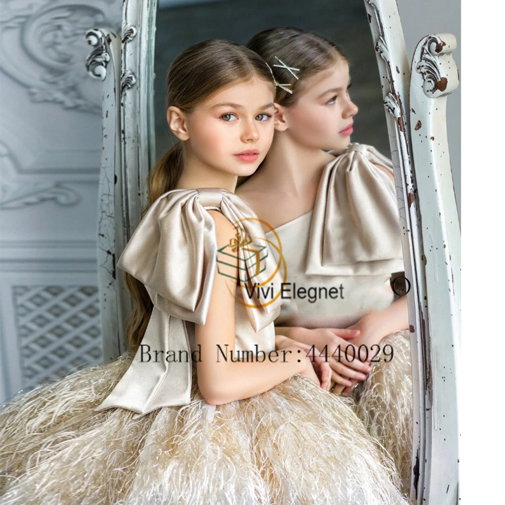 Champagne Sleeveless Flower Girl Dresses for Girls 2023 Summer Satin Feather Cute Dance Wedding Party Gowns فساتين اطفال للعيد