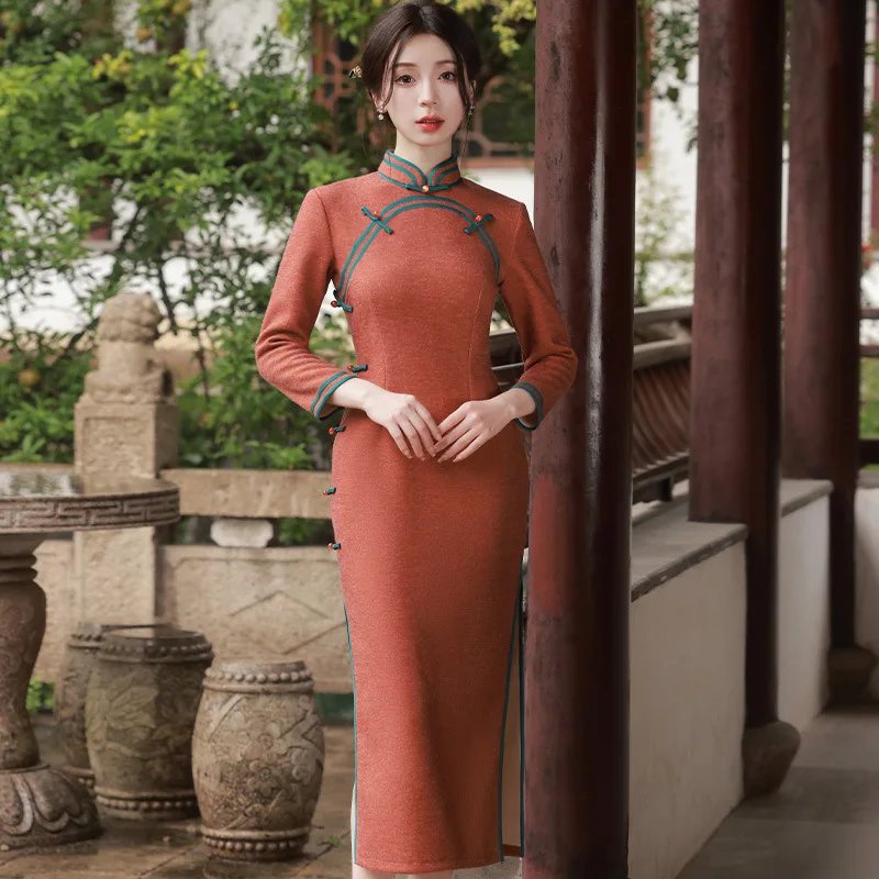 Gaun buatan tangan, musim gugur kancing buatan tangan tujuh poin lengan Qipao wanita Cina kerah Mandarin Cheongsam elegan harian