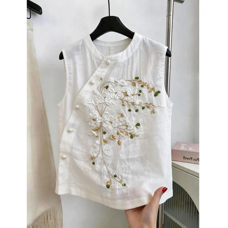 New Chinese style white buckle sleeveless vest women's new fashion niche versatile age-reducing women's vest