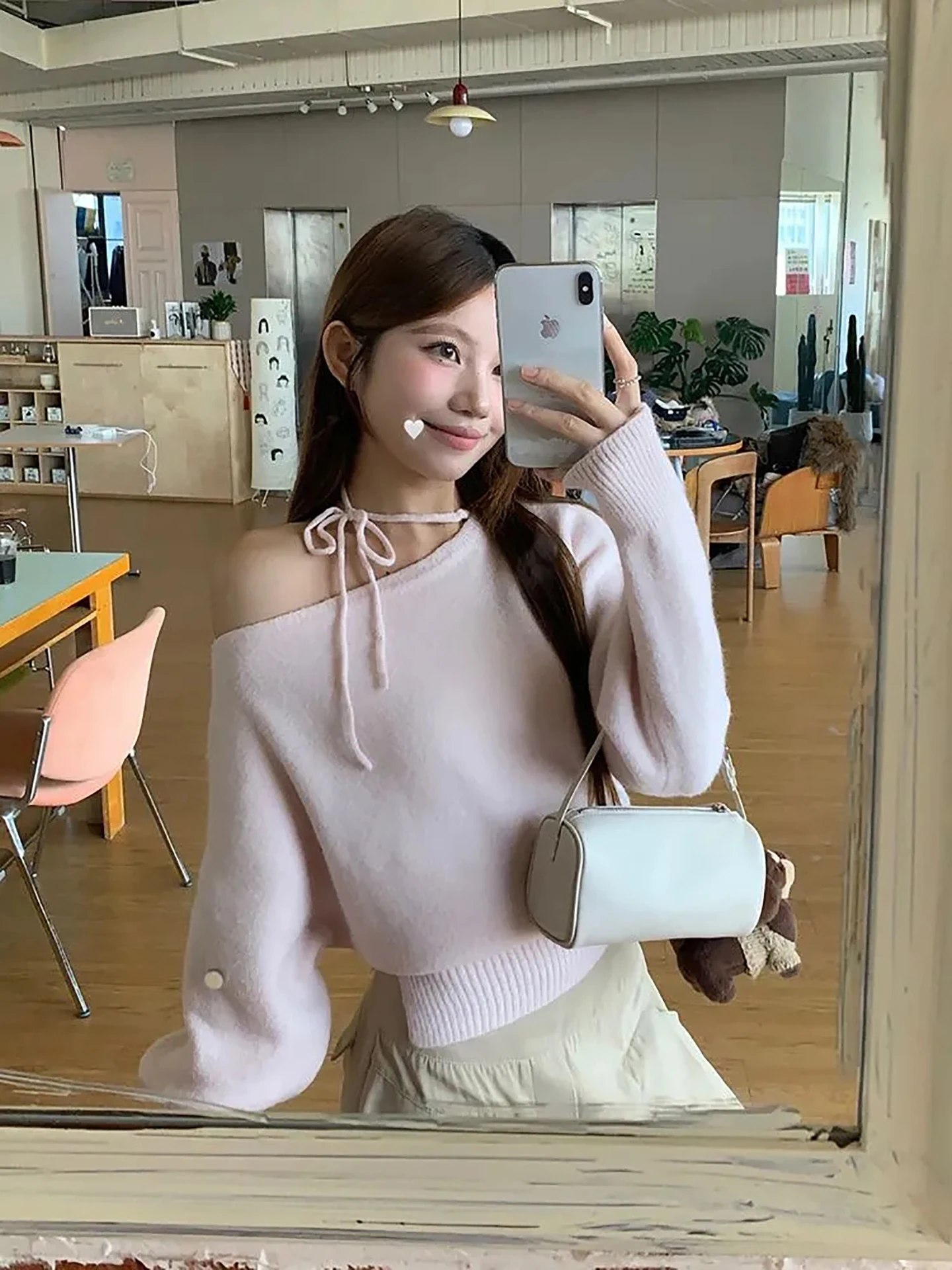 

Розовый вязаный свитер с нерегулярными плечами, женский модный осенне-зимний мягкий уютный корейский теплый длинный топ све