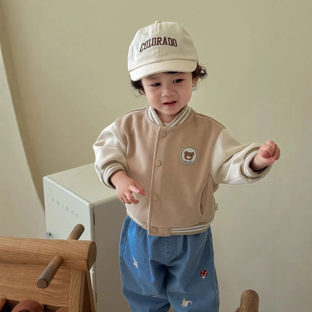 

Детская бейсбольная форма с маркировкой, новинка 2023 года, осеннее модное пальто для мальчиков, пальто с изображением медведя для детей 0-5 лет, верхняя одежда