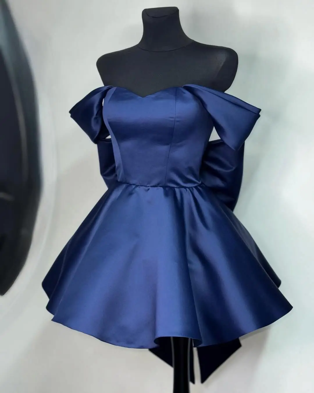 

Satin Homecoming Dresses for Teens Off Shoulder Short HOCO Dresses with Bow