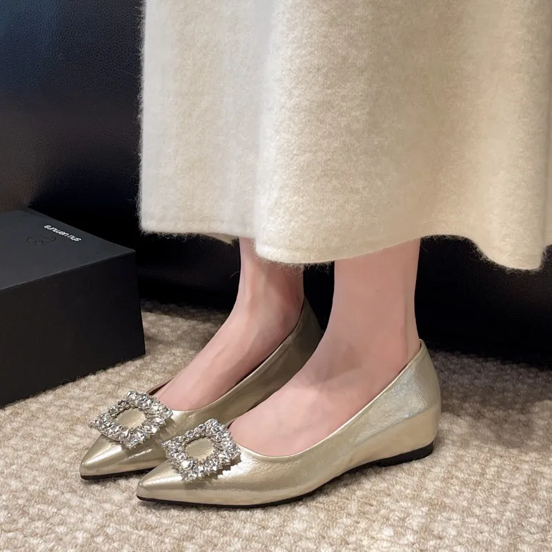 Fashion high-heeled shoes pointed-toe crystal square-button style suitable for office party casual and commuting wear for women view 2