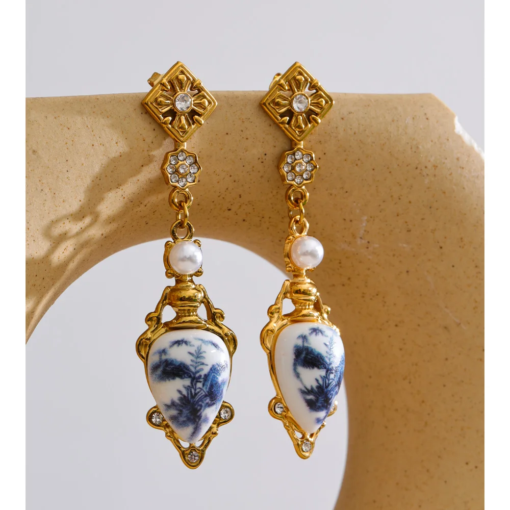 Yhpup Courtly Style Ohrringe aus Edelstahl mit Kunstharz-Blumenanhänger für Damen, beliebter, schicker, exquisiter Ohrschmuck als Geschenk – Detail 7