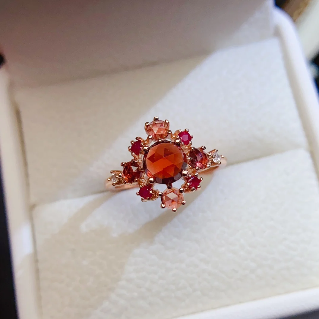 FS Setting 6mm Natural Garnet S925 Sterling Silver Fashion Flower Ring for Women Fine Charm Weddings Jewelry Certificate MeiBaPJ