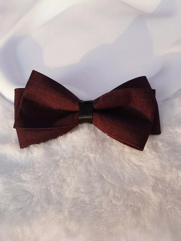 acessorio-de-cabelo-sofisticado-e-discreto-com-detalhes-em-preto-adequado-para-o-trabalho-ou-uso-diario