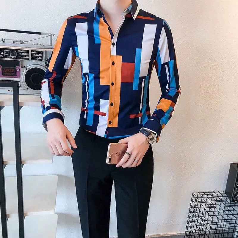 2024 New Spring and Autumn Korean Fashion Street Versatile Print Color Block Button Flip Collar Long Sleeved Men\'s Shirt Top