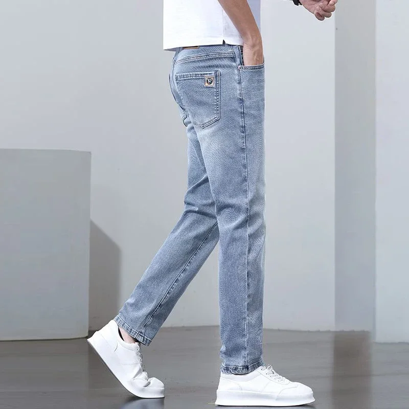 Celana Panjang Biru Giok Putih Sedikit Melar Jeans Pria Nyaman Terlihat Lebih Tinggi Celana Denim Trendi Muda Tipis Lurus Longgar Pria