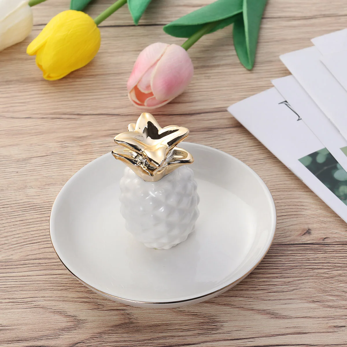 

Ceramics Jewelry Tray White Pineapple Shape Nordic Style Jewelry Plate Ring Bracelet Necklace Display Organizer