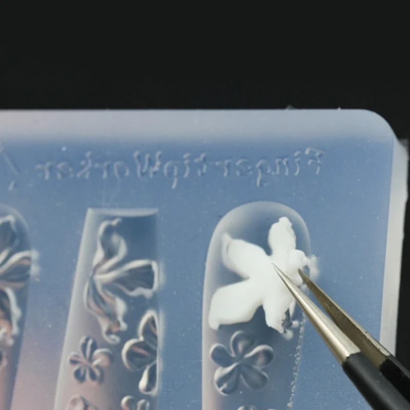 Nail Mold Silicone Retro Pattern Nail Art Decorations Baroque Style Relief Design Nail Art Template Stereoscopic Manicure Tools