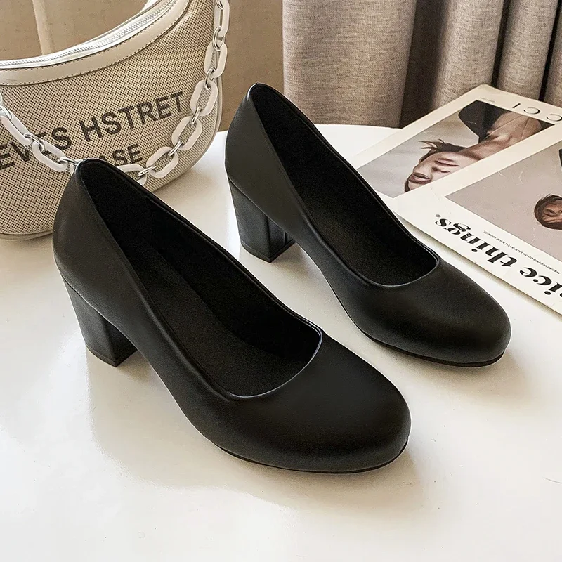 2024 Spring Autumn Large Size Single Shoes Women's Shallow Mouth Fashion Solid Color Simple and Comfortable Small Leather Shoes