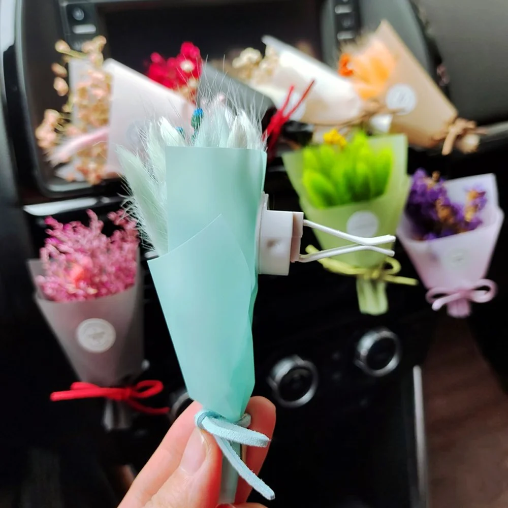 1PC Creative Dried Flower Bouquet Car Air Vent Mini Bouquet Eternal Gift Box Accessories with Mini Bouquet of Dried Flowers