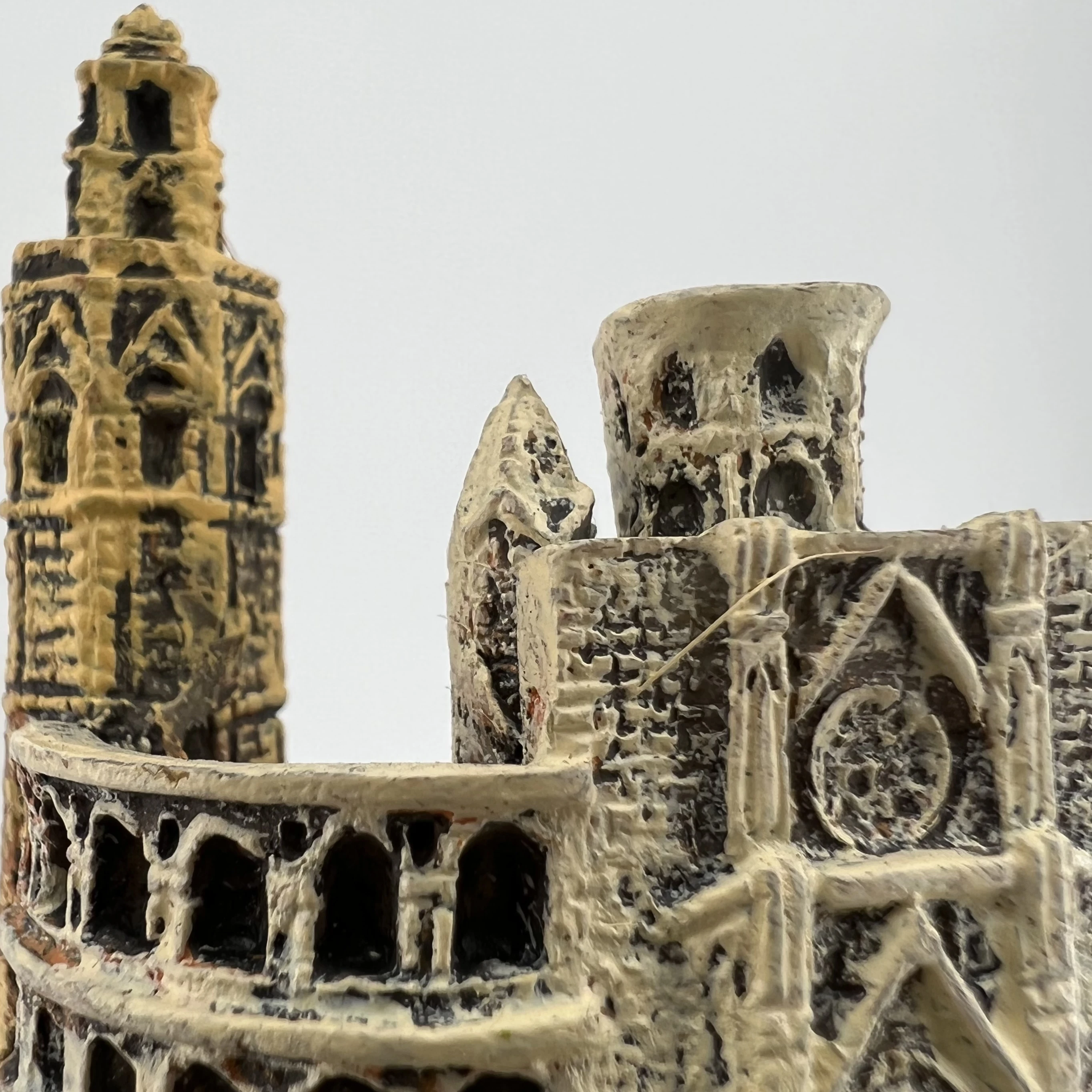 Spain Valencia Cathedral Valencia\'s Aquarium City of Arts and Sciences Ornament Stereo Resin Room Desktop Decoration Handicraft