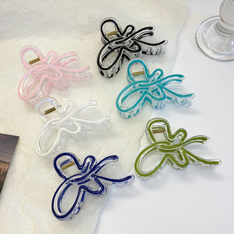 New Candy Hollowed Butterfly Hair Clip per le donne dolci eleganti capelli arrotolati e Clip di squalo accessori per capelli da ragazza quotidiana