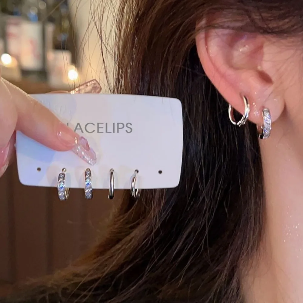 

Набор из 4 пар изысканных серебристых серег-колье с геометрическим узором, гладкой поверхностью и микроинкрустацией цирконами для женщин, из нержавеющей стали