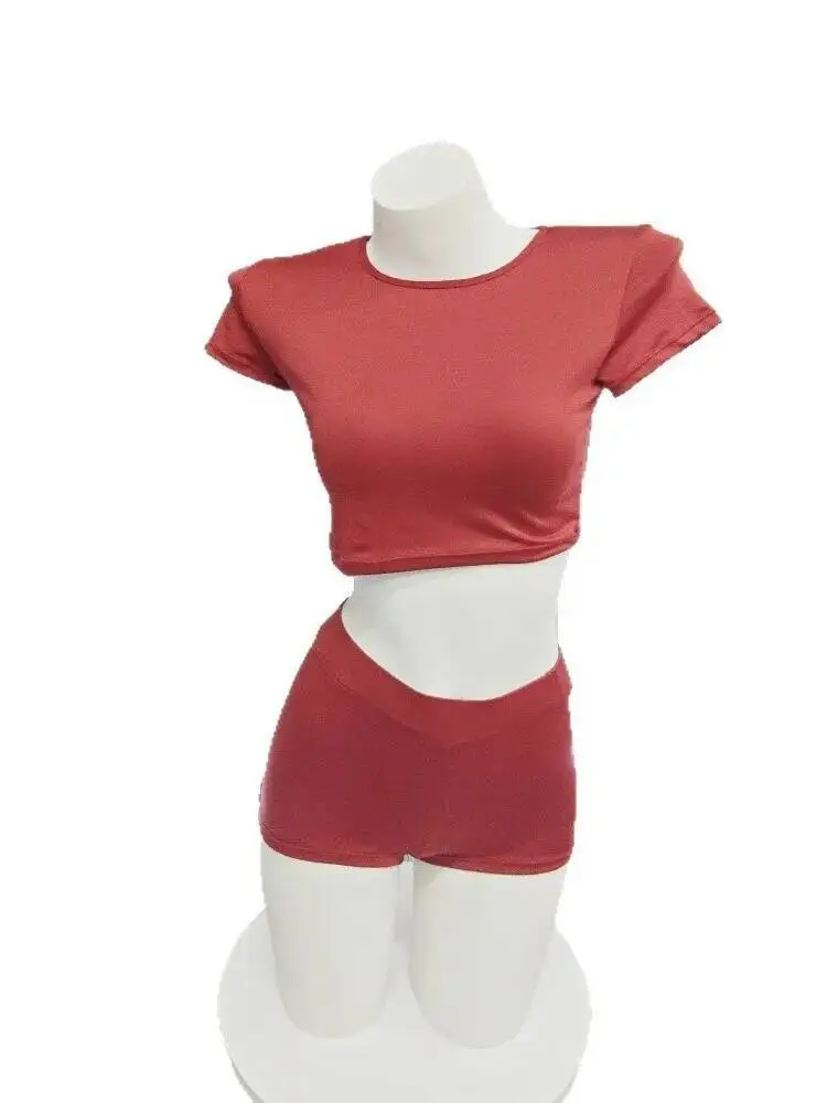 Conjunto de pantalones cortos rojos ajustados, camisetas con cuello redondo, pantalones cortos Y2K a la moda para mujer, camiseta Sexy para chica, conjunto de deseo puro para mujer, nuevo 7JJK 2025