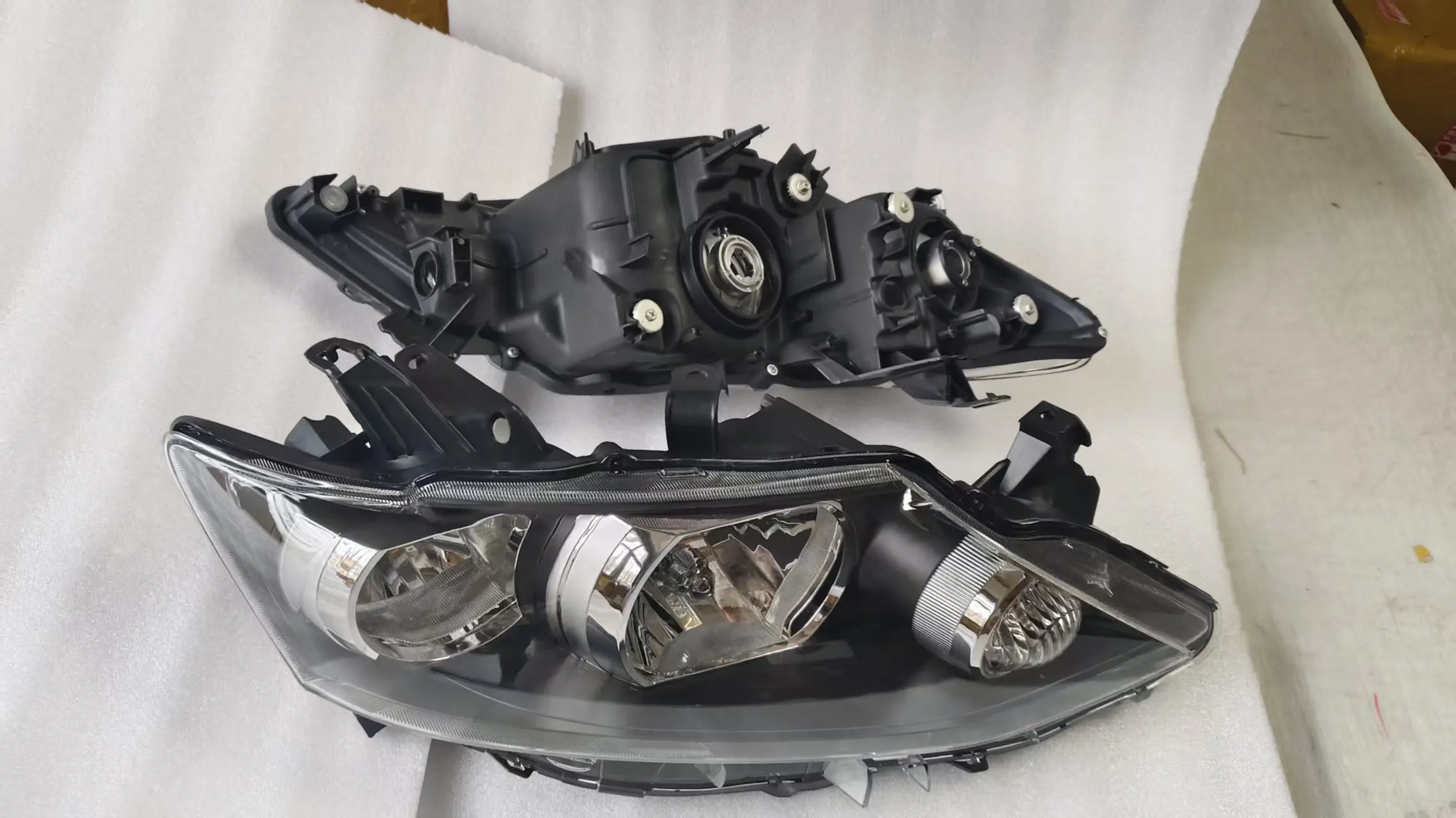 

Pair Car Headlights For Toyota Allion NZT260 ZRT260 ZRT261 ZRT265 2012 2013 Headlamp