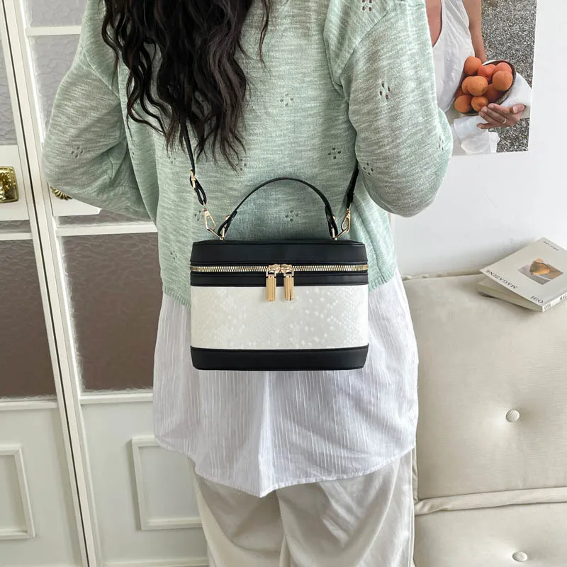 

2026 summer new limited edition contrasting color box small compact bag fashion Trend Handbag Shoulder Sling Bag