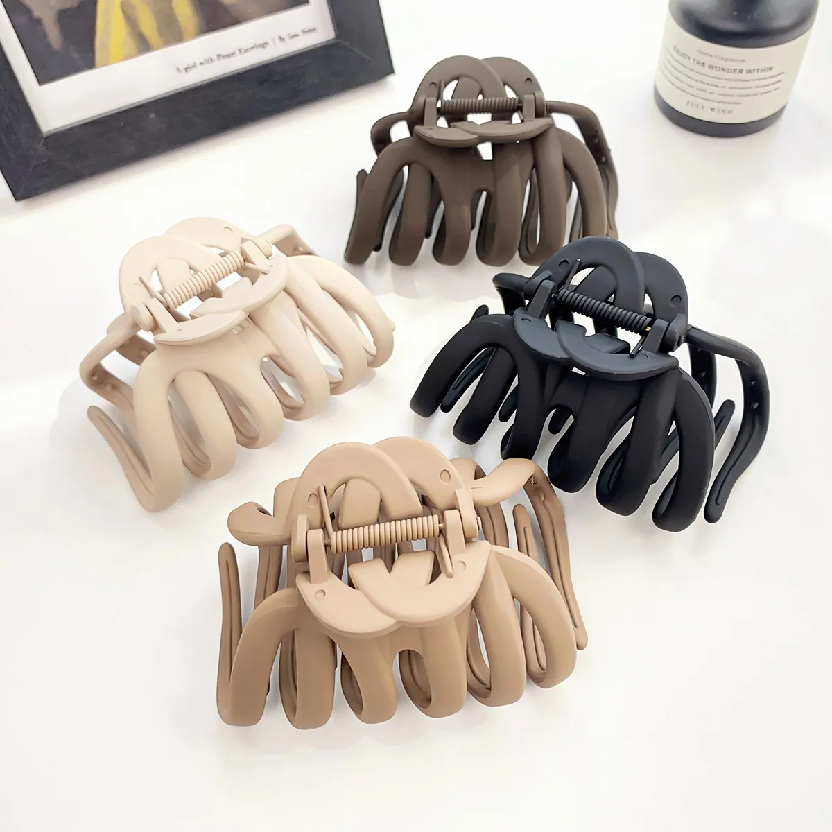 

Maillard Top Grade Pumpkin Hair Claw Clip For Women Sweet Hair Ornament Back Long Hair Hold Headband Hairpin Korean Hair Access