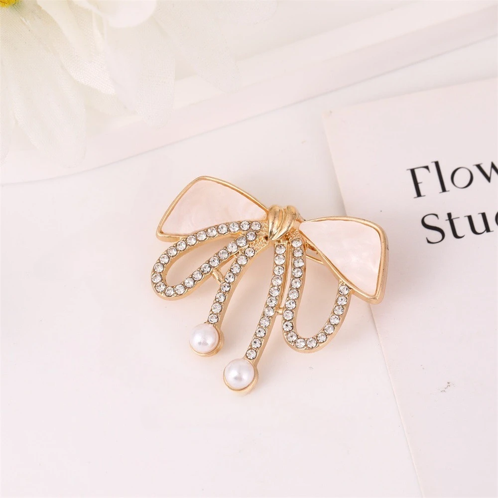 رائعة Bowknot دبابيس مزاجه حجر الراين أجنحة الملاك دبابيس السلامة وشاح حريري مشبك مجوهرات الحفلات الملابس والاكسسوارات #2