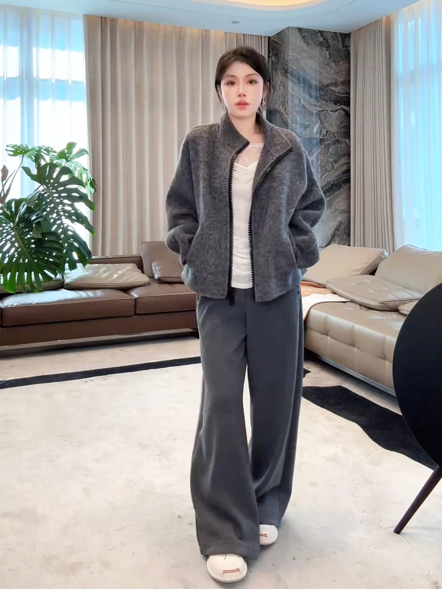 

Double-Sided Woolen Coat ME Haipai Traveler Rabbit Fur Faionable Versatile Silk Blend Long Coat with Baggage MESA744