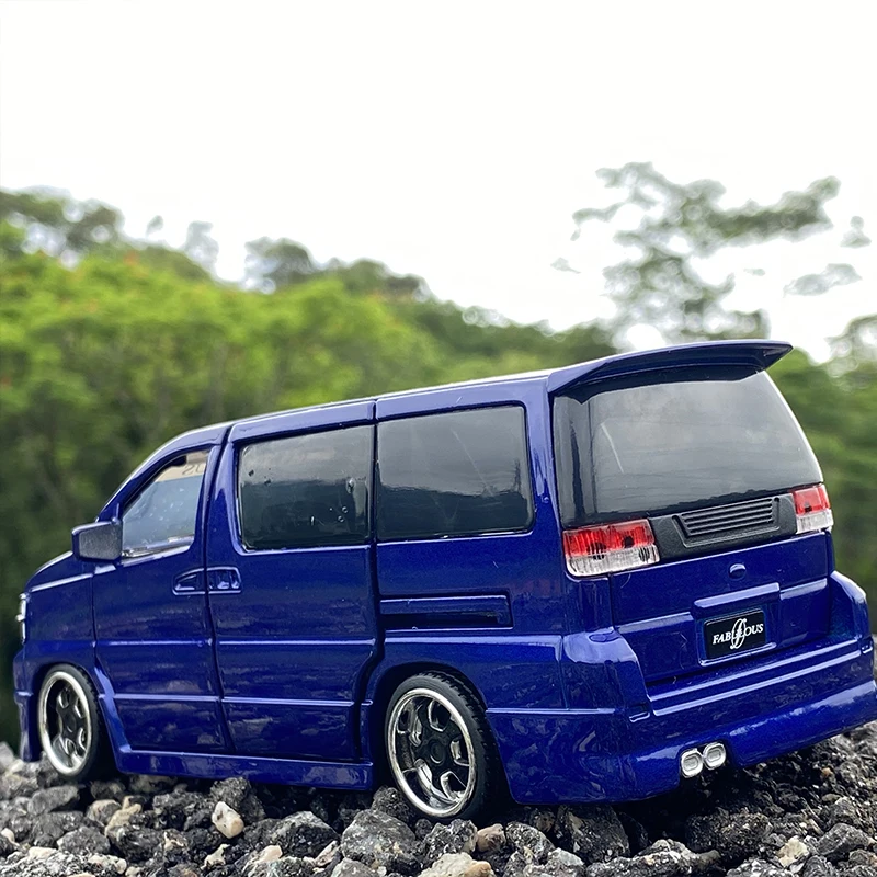 1:32 Nissan Elgrand FABULOUS MPV Alloy Car Model Diecast Metal Vehicle Car Model Simulation Sound Light Collection Kids Toy Gift