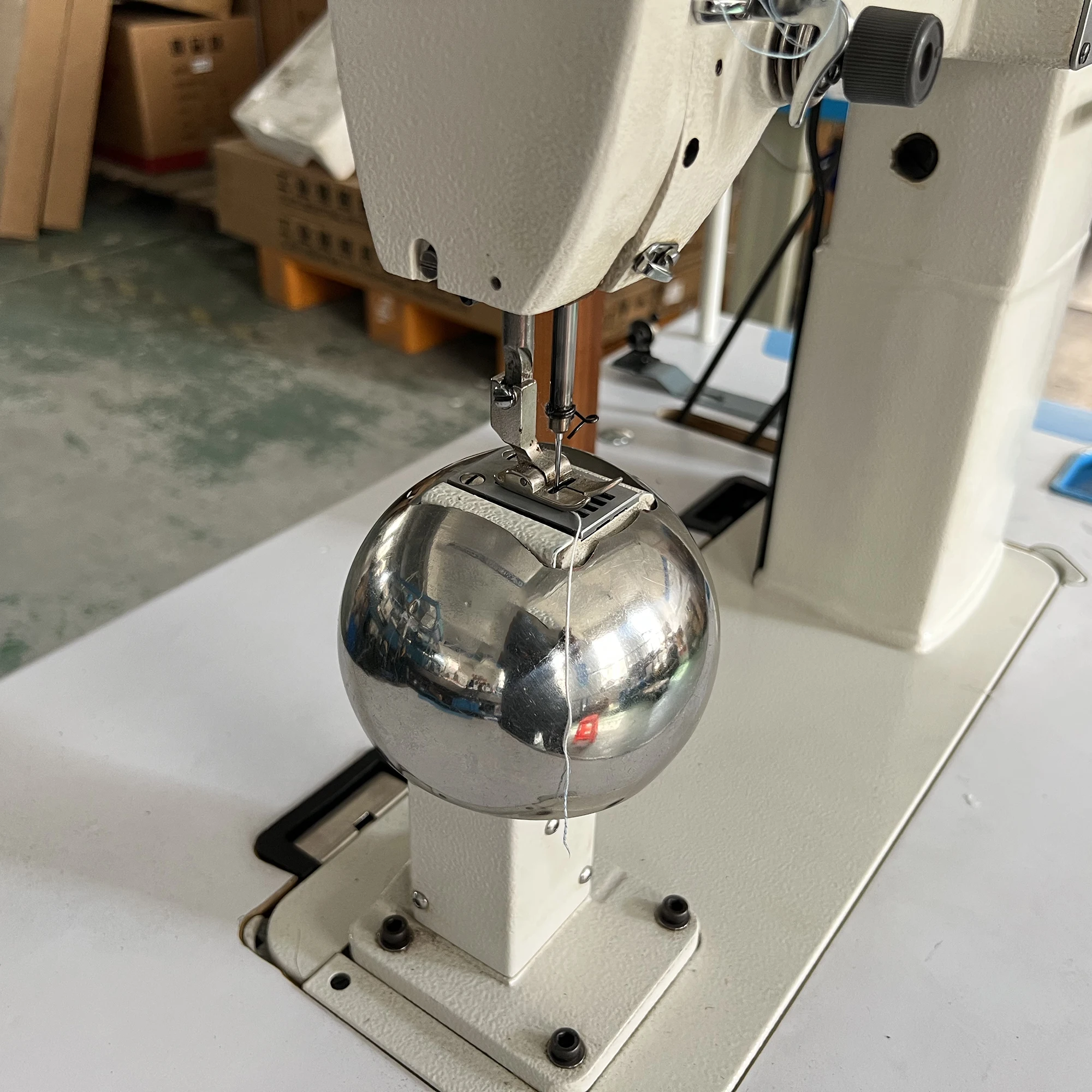 

Post-Bed Single Needle Zigzag Sewing Machine, Wig Making Machine HK-853