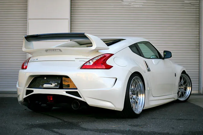 

suitable for In Stock in USA Fiber Glass Unpainted AM Style Spoiler for Nissan 370z Rear Trunk Wing
