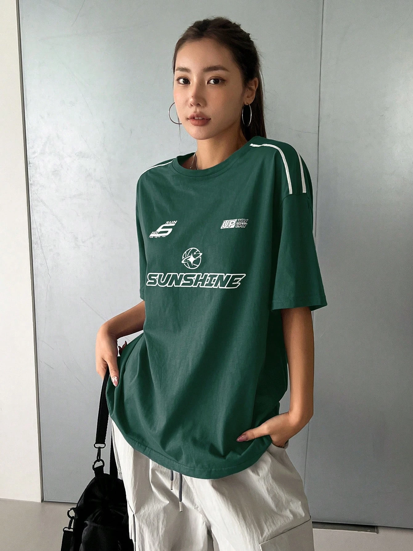 تي شيرت DAZY Letter Graphic Drop Shoulder تي شيرت كبير الحجم ملابس الشارع الشهير Preppy #5