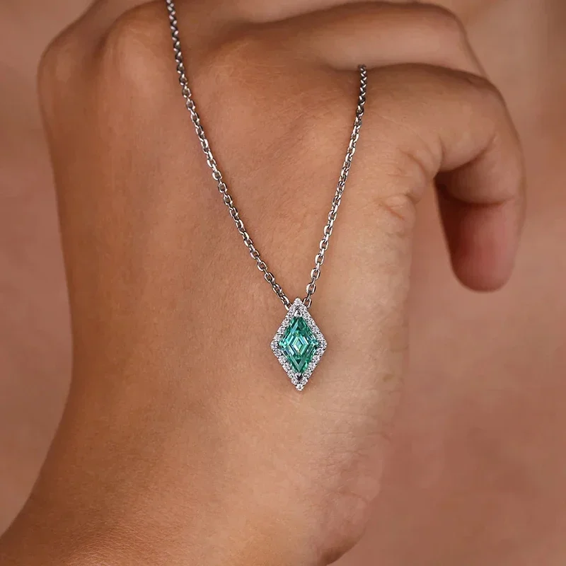 CAOSHI Green Color Pendant Necklace for Women with Rhombus Shape Shining Cubic Zirconia Fashion Style Wedding Engagement Jewelry