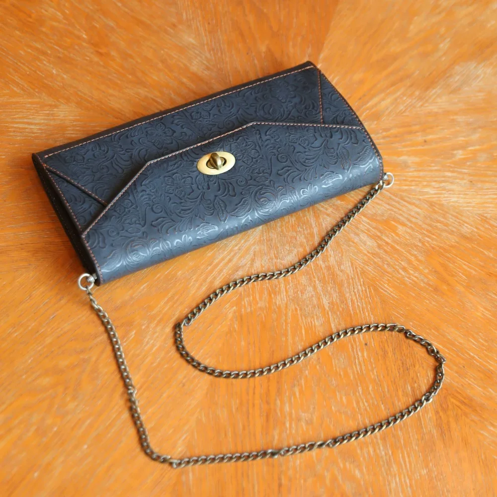 Vintage Relief Patterned Women Day Clutchs Luxury Party Ladies Envelope Purse PU Leather Female Shoulder Bag Chain Sling Bags