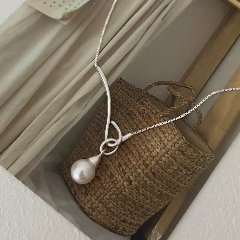 

Жемчужное ожерелье с крючком в виде капли воды, женское модное легкое роскошное нишевое дизайнерское темпераментное простое ожерелье на ключицы